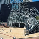 国立国際美術館