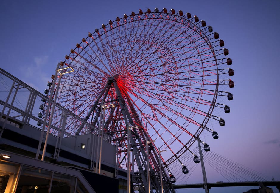 Tempozan Giant Ferris Wheel against a dusk sky in Osaka Bay